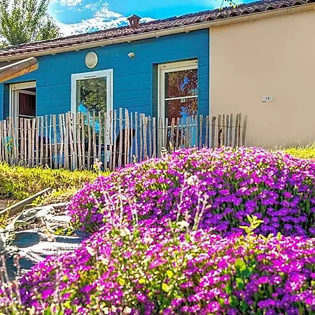 Hotel Olydea - A 2,5km Du Puydufou 2*